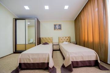 Фото номера Двухместный номер с 2 отдельными кроватями Отель Elite Hotel г. Бельцы 4
